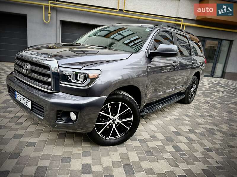 Внедорожник / Кроссовер Toyota Sequoia 2015 в Ивано-Франковске