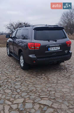 Внедорожник / Кроссовер Toyota Sequoia 2014 в Покровском