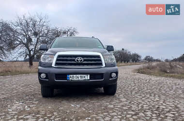 Внедорожник / Кроссовер Toyota Sequoia 2014 в Покровском