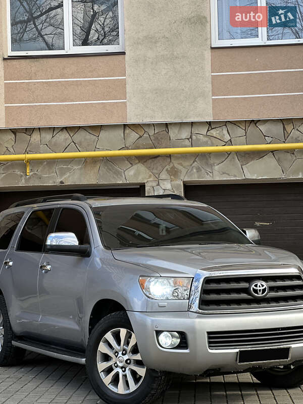 Позашляховик / Кросовер Toyota Sequoia 2009 в Надвірній