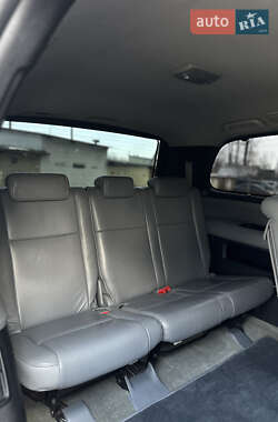 Внедорожник / Кроссовер Toyota Sequoia 2010 в Надворной