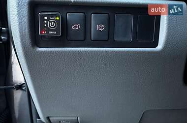 Внедорожник / Кроссовер Toyota Sequoia 2015 в 
