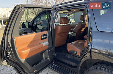 Внедорожник / Кроссовер Toyota Sequoia 2008 в 