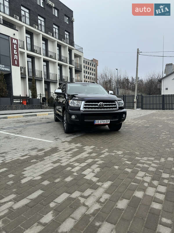 Внедорожник / Кроссовер Toyota Sequoia 2013 в Черновцах