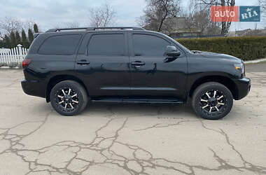 Позашляховик / Кросовер Toyota Sequoia 2012 в Києві