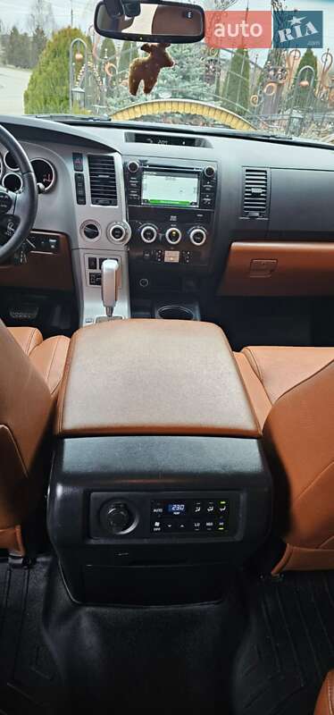 Внедорожник / Кроссовер Toyota Sequoia 2008 в Мамалыге