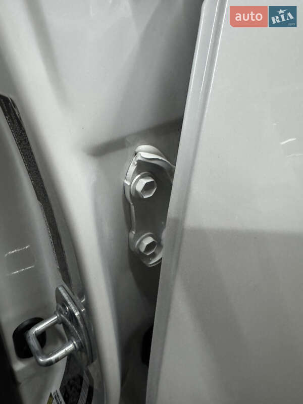 Позашляховик / Кросовер Toyota Sequoia 2013 в Києві