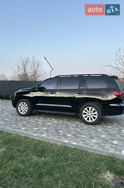 Внедорожник / Кроссовер Toyota Sequoia 2008 в 