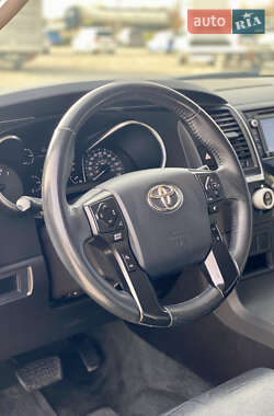 Внедорожник / Кроссовер Toyota Sequoia 2019 в 