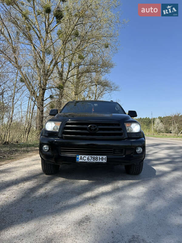 Внедорожник / Кроссовер Toyota Sequoia 2008 в Луцке