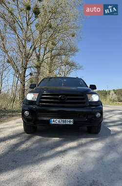 Внедорожник / Кроссовер Toyota Sequoia 2008 в 