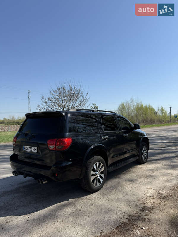 Внедорожник / Кроссовер Toyota Sequoia 2008 в Луцке