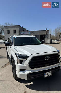 Позашляховик / Кросовер Toyota Sequoia 2023 в 