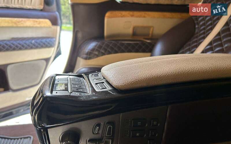 Внедорожник / Кроссовер Toyota Sequoia 2008 в Черновцах