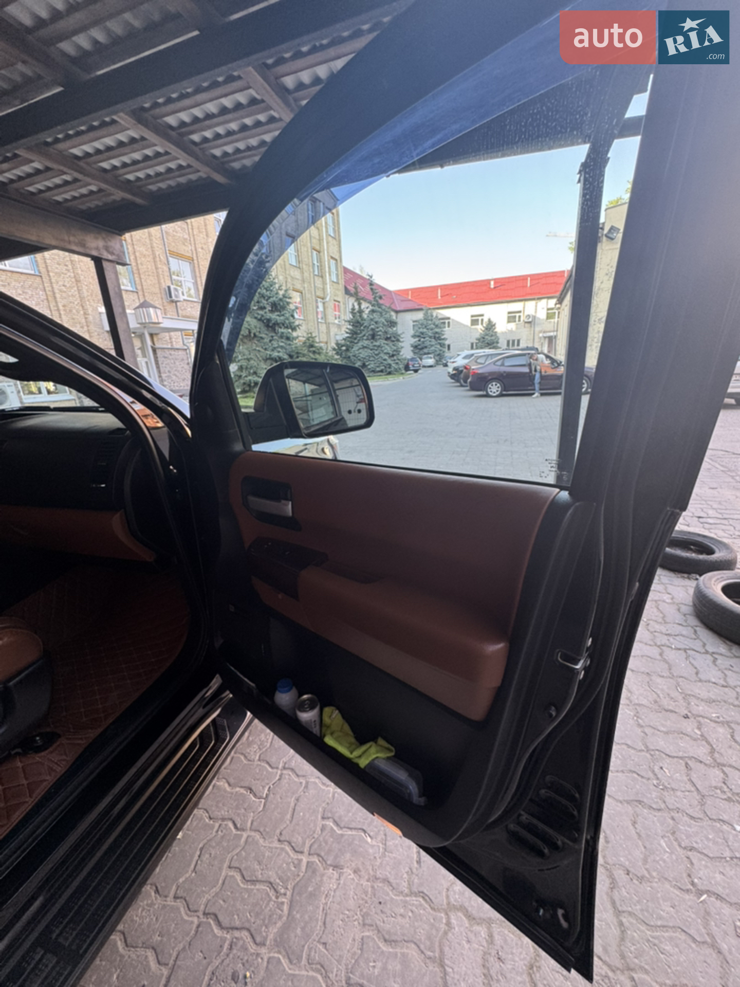 2015 Toyota Sequoia - мініатюра 15