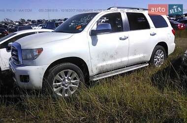 Позашляховик / Кросовер Toyota Sequoia 2013 в 