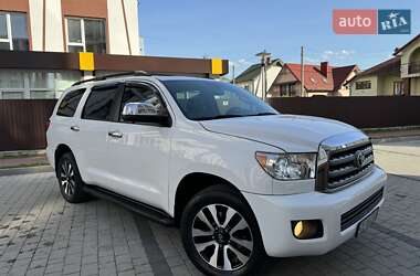 Внедорожник / Кроссовер Toyota Sequoia 2013 в Ивано-Франковске