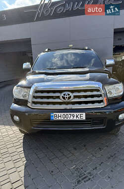 Позашляховик / Кросовер Toyota Sequoia 2013 в Одесі