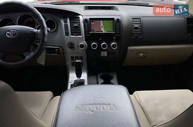 Позашляховик / Кросовер Toyota Sequoia 2008 в 