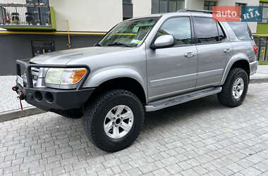 Внедорожник / Кроссовер Toyota Sequoia 2005 в 