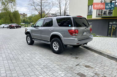 Внедорожник / Кроссовер Toyota Sequoia 2005 в 
