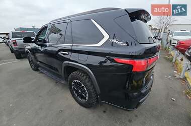 Внедорожник / Кроссовер Toyota Sequoia 2023 в 