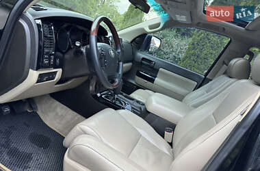 Позашляховик / Кросовер Toyota Sequoia 2008 в 