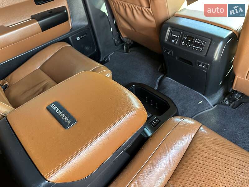 Внедорожник / Кроссовер Toyota Sequoia 2008 в Полтаве фото 12 Внедорожник / Кроссовер Toyota Sequoia 2008 в Полтаве