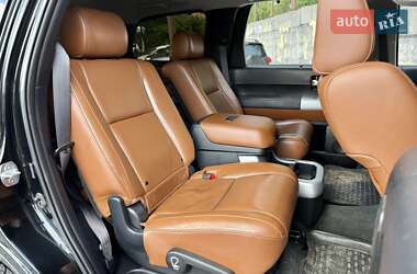 Внедорожник / Кроссовер Toyota Sequoia 2008 в 