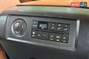 Внедорожник / Кроссовер Toyota Sequoia 2008 в 