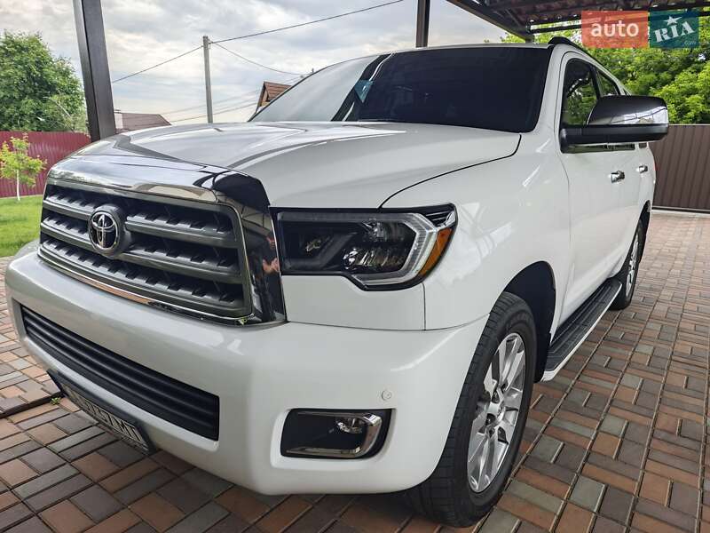 Toyota Sequoia 2015