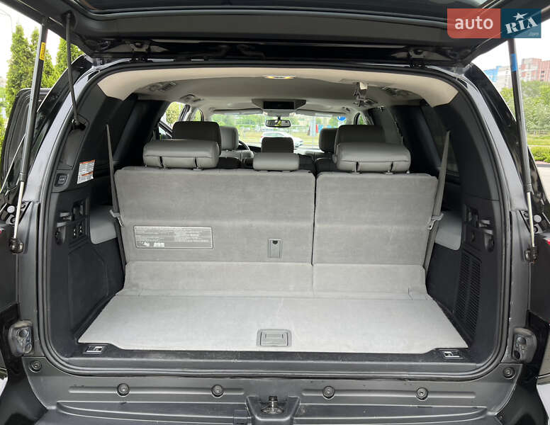 Внедорожник / Кроссовер Toyota Sequoia 2015 в Киеве