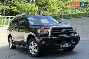 Внедорожник / Кроссовер Toyota Sequoia 2015 в 