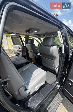 Внедорожник / Кроссовер Toyota Sequoia 2010 в 