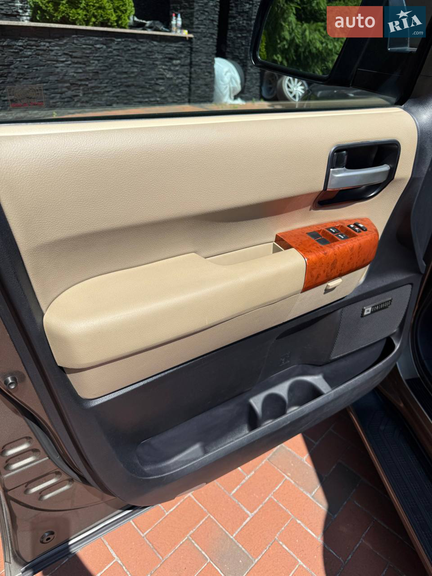 2015 Toyota Sequoia - мініатюра 10