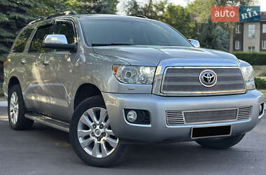 Внедорожник / Кроссовер Toyota Sequoia 2008 в 