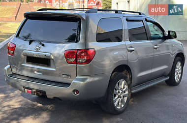 Внедорожник / Кроссовер Toyota Sequoia 2008 в 
