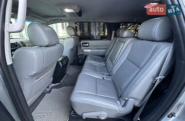 Внедорожник / Кроссовер Toyota Sequoia 2008 в 