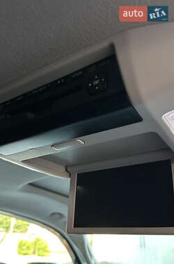 Внедорожник / Кроссовер Toyota Sequoia 2008 в 
