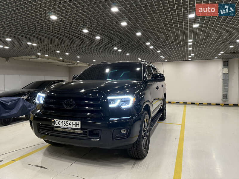 Внедорожник / Кроссовер Toyota Sequoia 2008 в Киеве