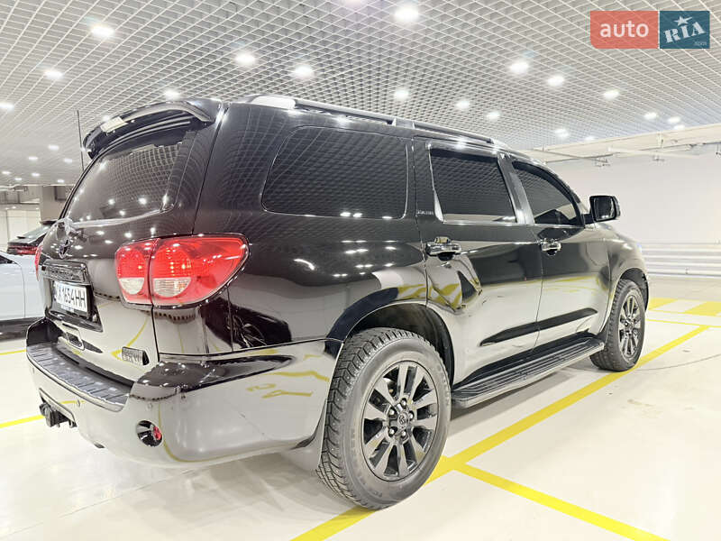 Внедорожник / Кроссовер Toyota Sequoia 2008 в Киеве