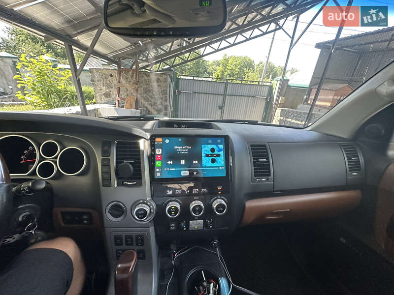 Внедорожник / Кроссовер Toyota Sequoia 2016 в Хмельницком фото 12 Внедорожник / Кроссовер Toyota Sequoia 2016 в Хмельницком