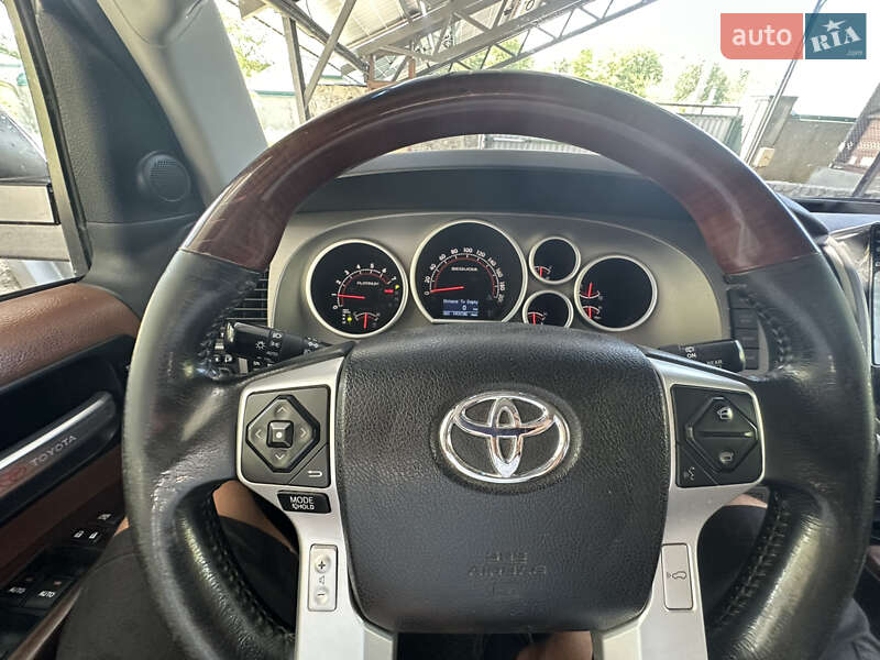 Внедорожник / Кроссовер Toyota Sequoia 2016 в Хмельницком фото 13 Внедорожник / Кроссовер Toyota Sequoia 2016 в Хмельницком