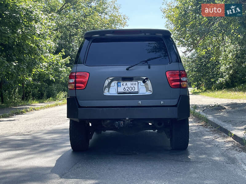 Внедорожник / Кроссовер Toyota Sequoia 2000 в Киеве