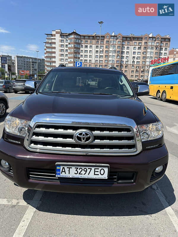 Toyota Sequoia 2012