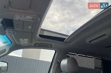 Внедорожник / Кроссовер Toyota Sequoia 2011 в 