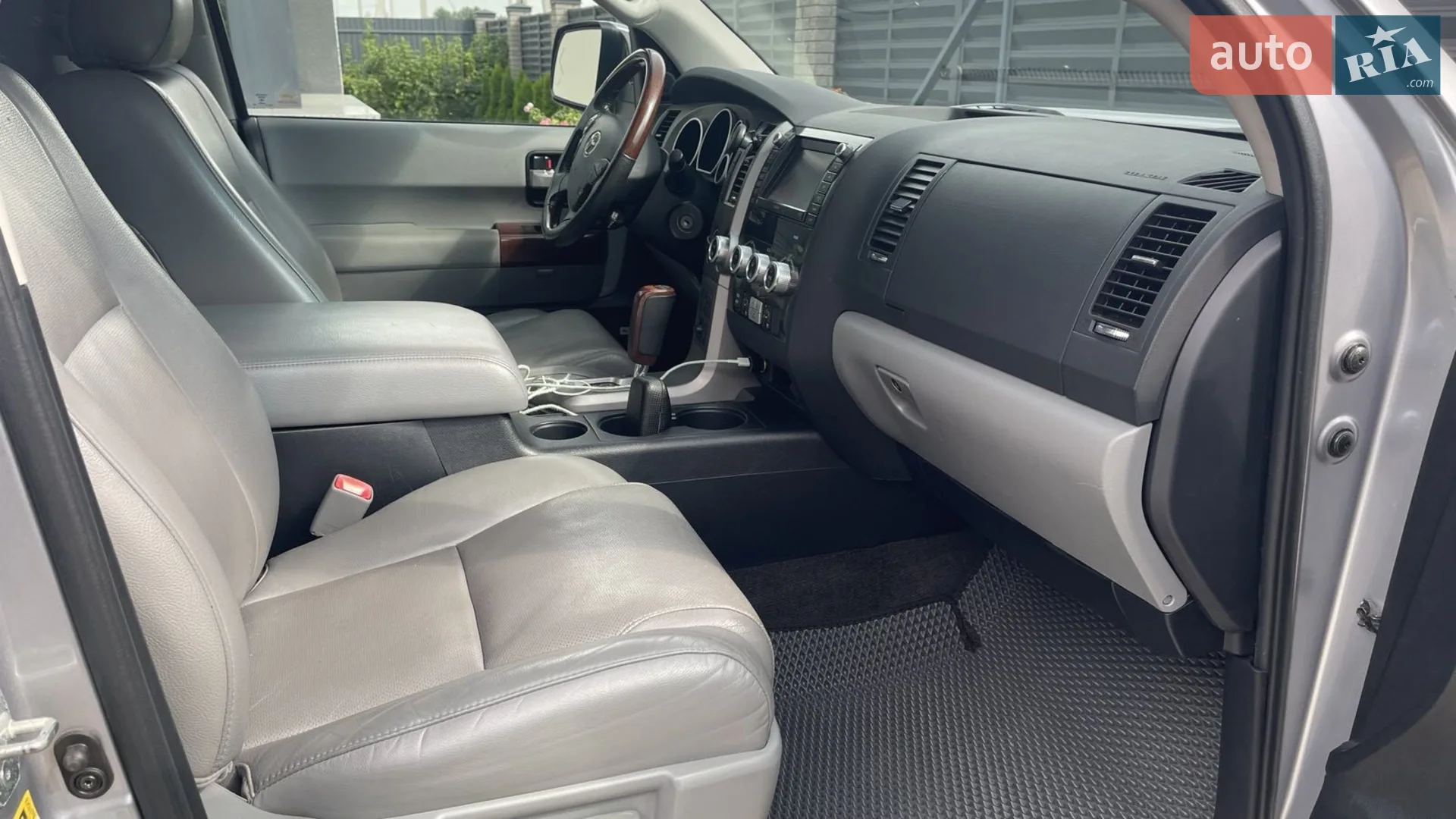 2011 Toyota Sequoia - мініатюра 25