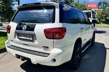 Внедорожник / Кроссовер Toyota Sequoia 2016 в 