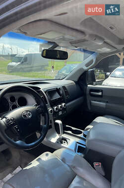 Внедорожник / Кроссовер Toyota Sequoia 2008 в Черновцах