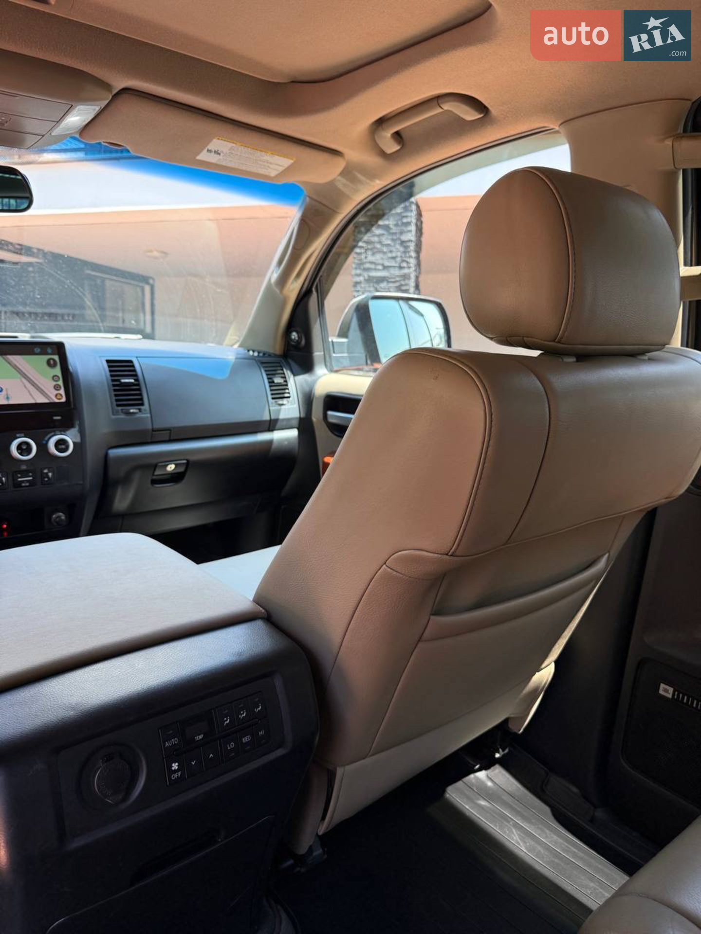 2015 Toyota Sequoia - мініатюра 17